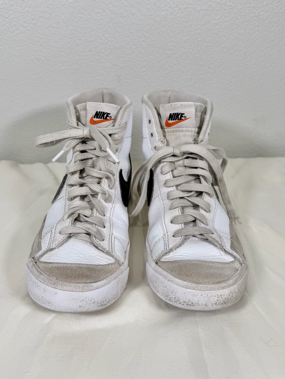 Nike Shoes Blazer Mid '77 Sneakers High-Top White Black Vintage Youth Girl 3.5